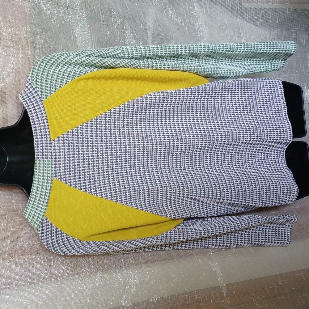 Sugarfox Color Block and patterned Top, white/gre… - image 4